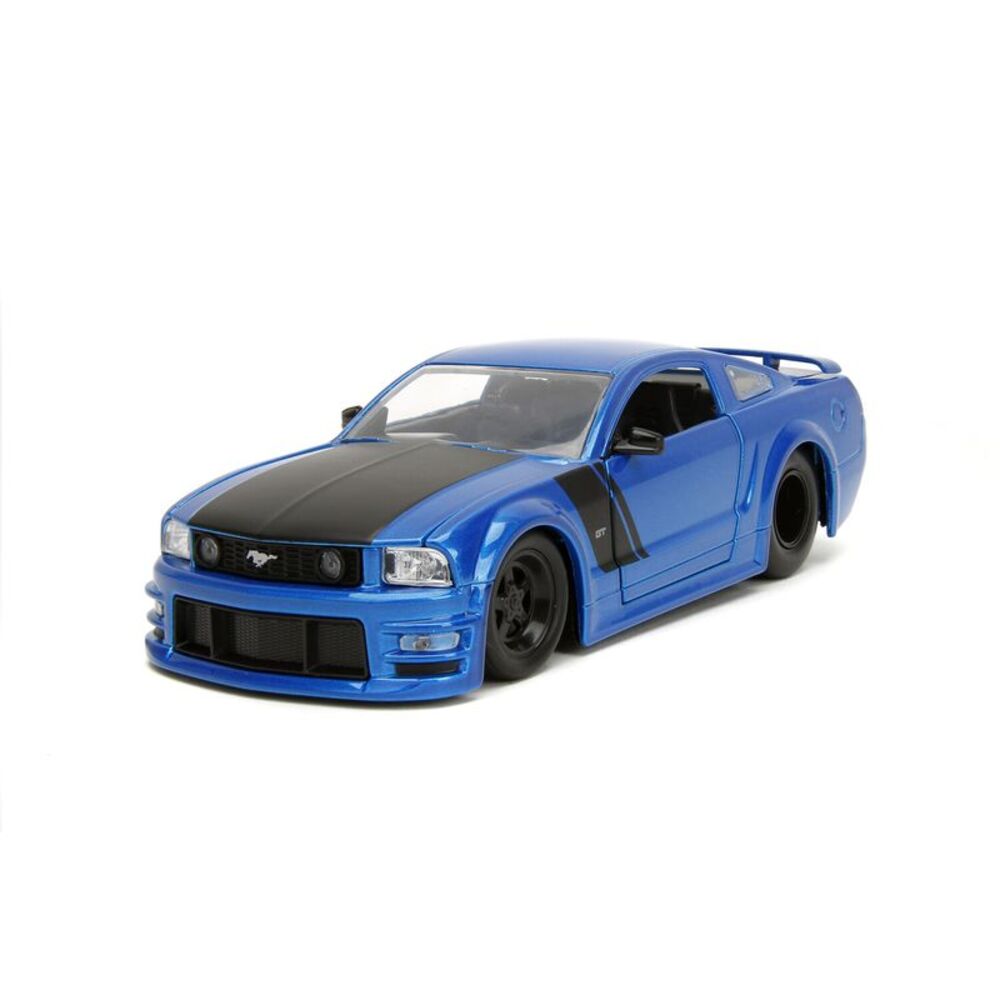 Big Time Muscle - 1:24 2006 Ford Mustang GT Die-Cast Car COLLECTIBLES